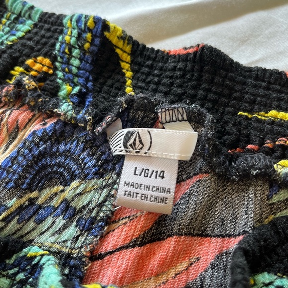 Volcom black tropical print pants - Picture 6 of 6